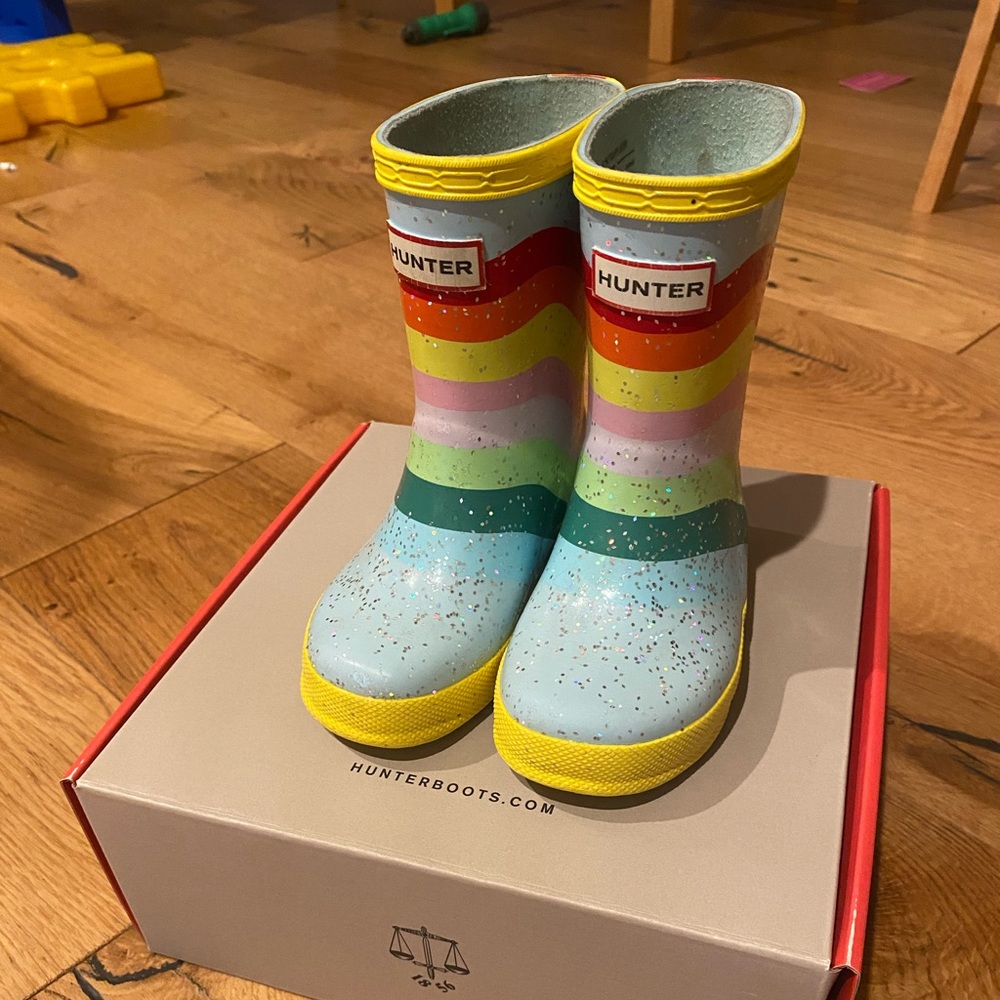 Rainbow Glitter Hunter Boots 🌈✨🌧️ kid size 6B US